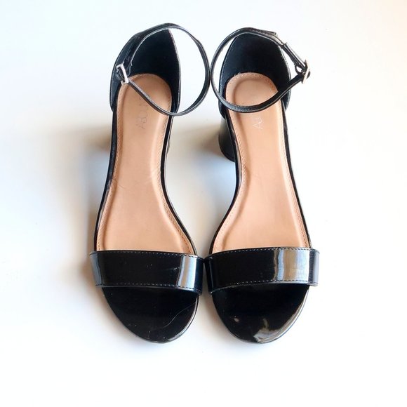 Abound Black Patent Leather Round Block Heels / Sandals / Soes Size 8 - Picture 1 of 15
